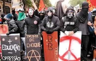 Suspeitas pairam sobre o Black Bloc no Brasil