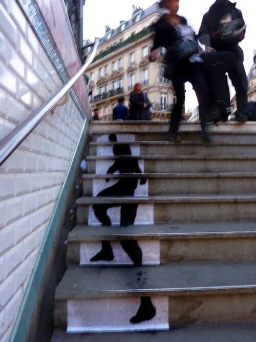 Grafites criativos integrados à paisagem urbana