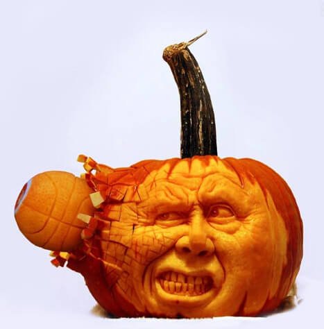 Esculturas sinistras em aboboras mas com uma perfeição surpreendente Esculturas sinistras em aboboras mas com uma perfeição surpreendente