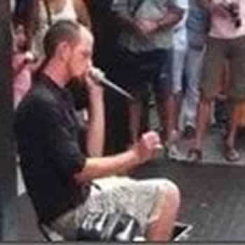 Artista de rua no Beatbox