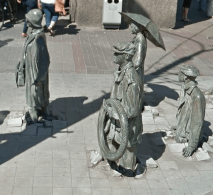 Esculturas marcantes representam o período da lei marcial na Polônia comunista 